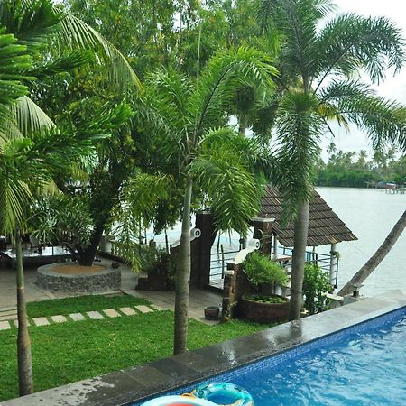 Ambadi'S Villa -Lake View Resort Pallipuram Экстерьер фото