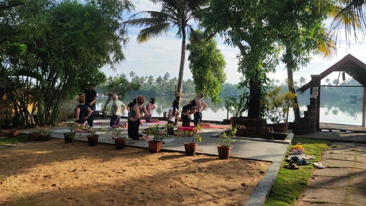 Ambadi'S Villa -Lake View Resort Pallipuram Экстерьер фото