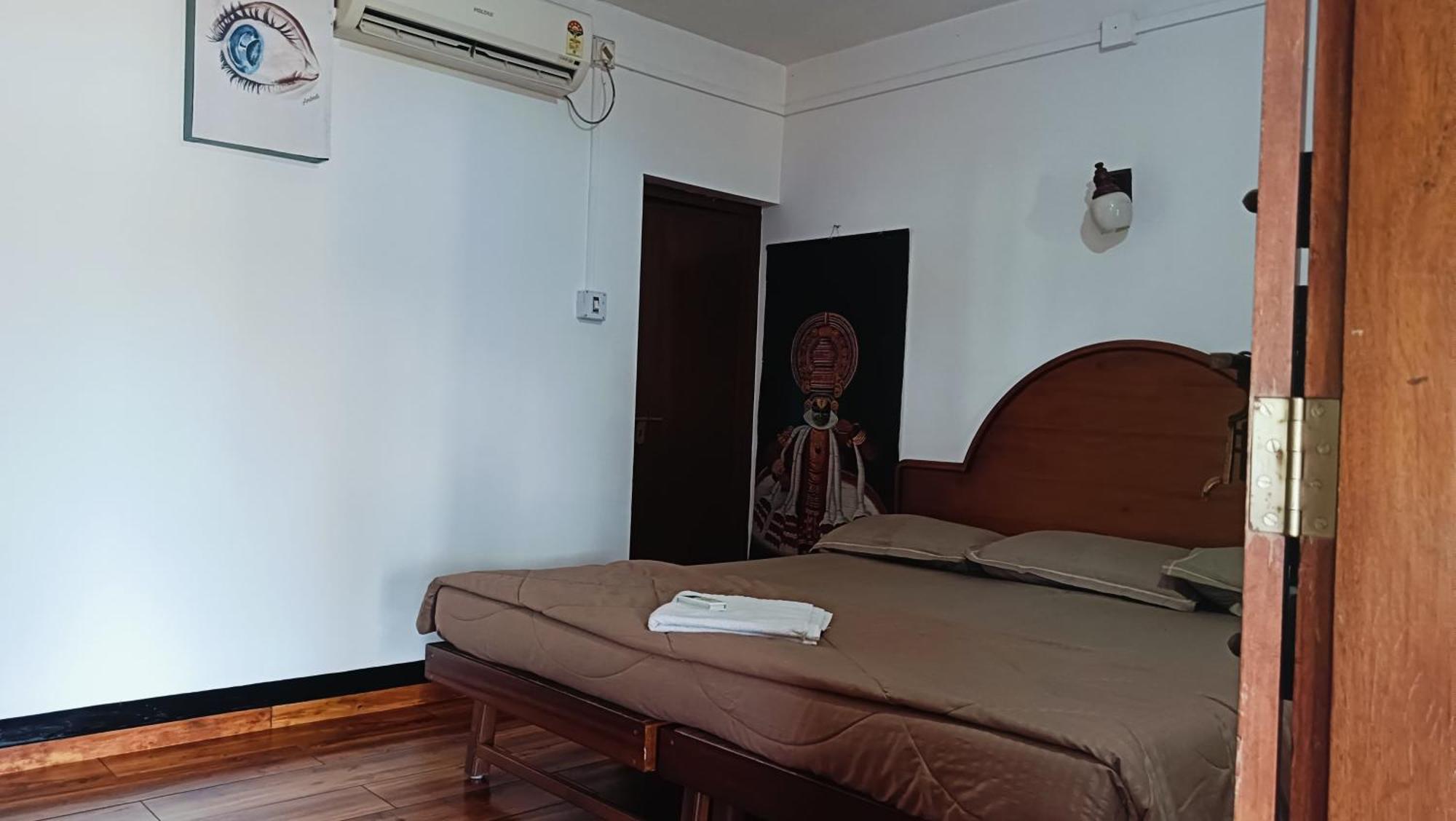 Ambadi'S Villa -Lake View Resort Pallipuram Экстерьер фото