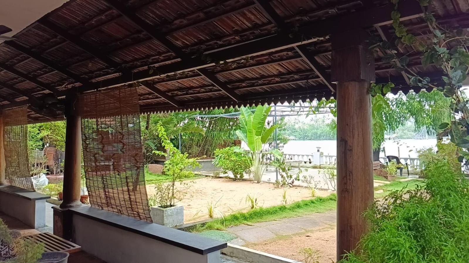 Ambadi'S Villa -Lake View Resort Pallipuram Экстерьер фото