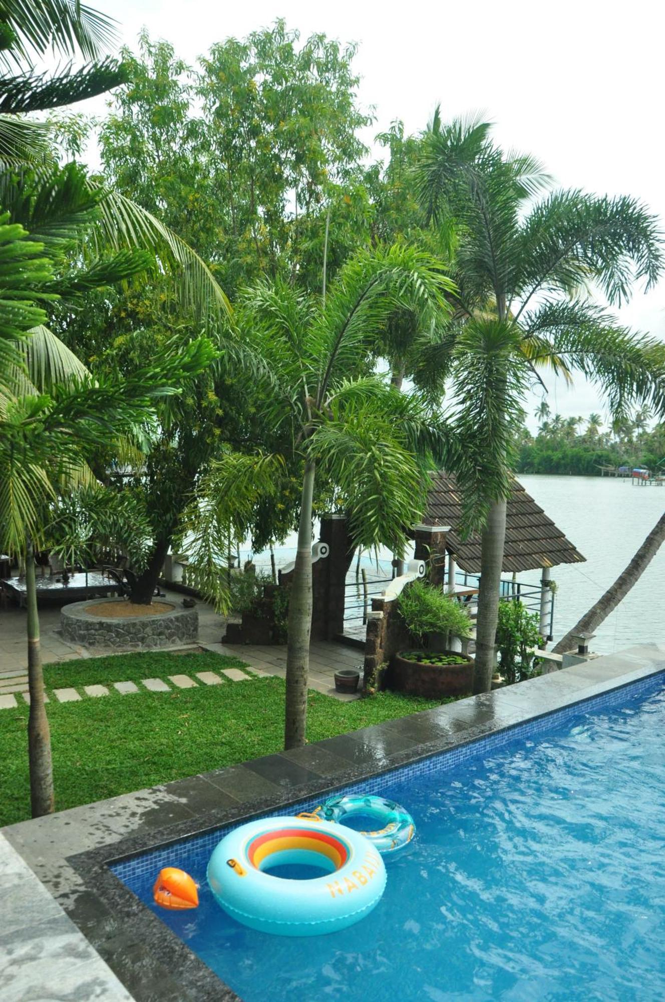 Ambadi'S Villa -Lake View Resort Pallipuram Экстерьер фото